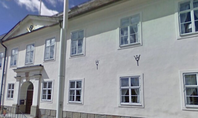 Den svenske mannen fikk lønn i 14 år uten å være på jobb, men en telefon avslørte alt